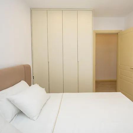 Pomegranate House Nocleg ze śniadaniem Wlora