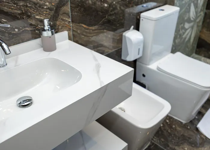 Pomegranate House Nocleg ze śniadaniem *