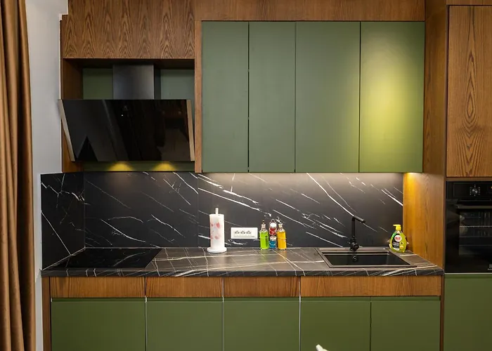 Pomegranate House * Wlora