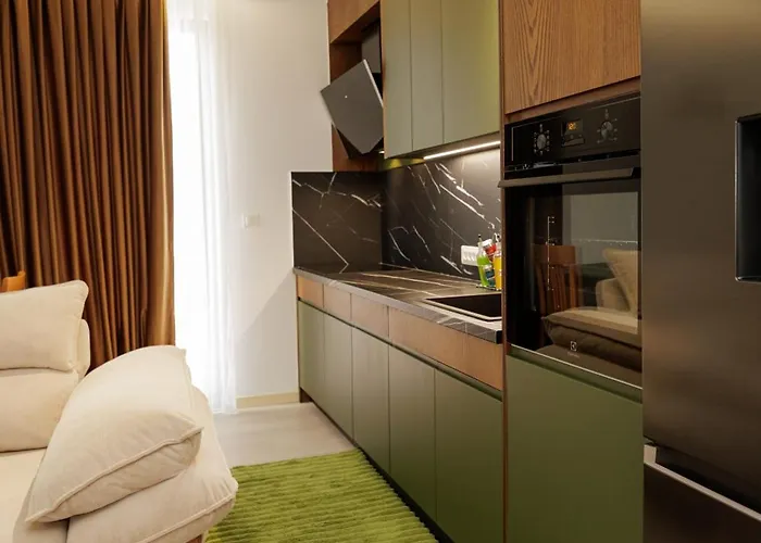 Pomegranate House Wlora