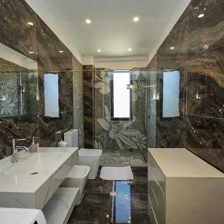 Bed & Breakfast Pomegranate House