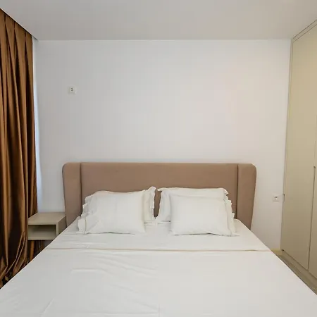 Pomegranate House Bed & Breakfast